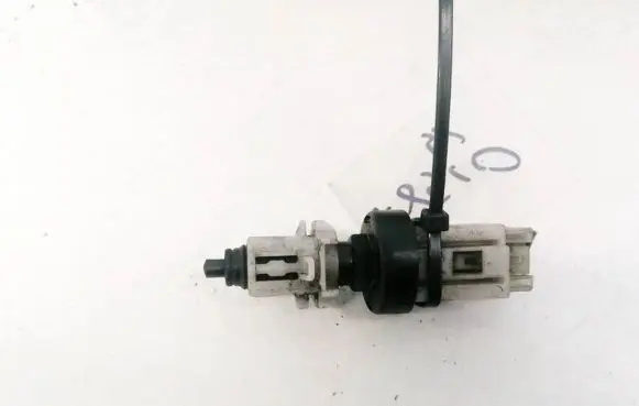 Iveco Daily 30.8 - 9 Brake pedal sensor switch B365