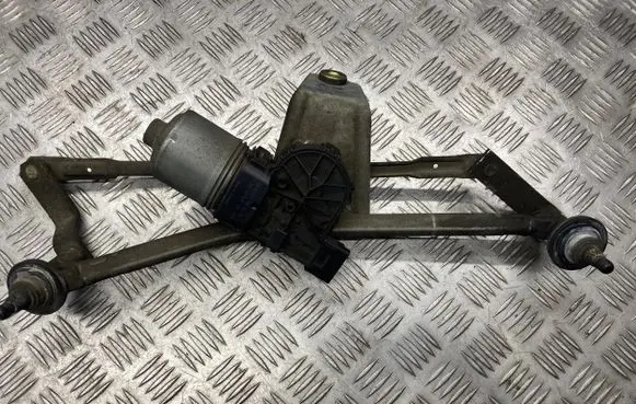 Peugeot 206 Wiper motor 0390241523