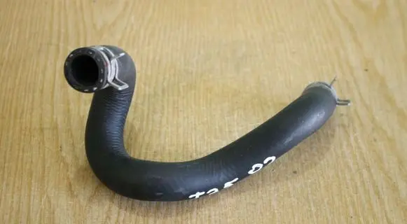 Toyota Avensis T250 Engine coolant pipe/hose