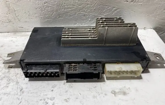 BMW 5 E39 Light module LCM 8372874 151481 086811050
