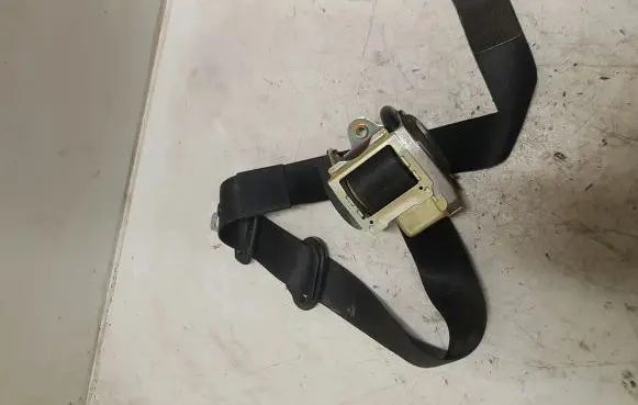 Audi A3 S3 8P Front seatbelt 8P3857706B