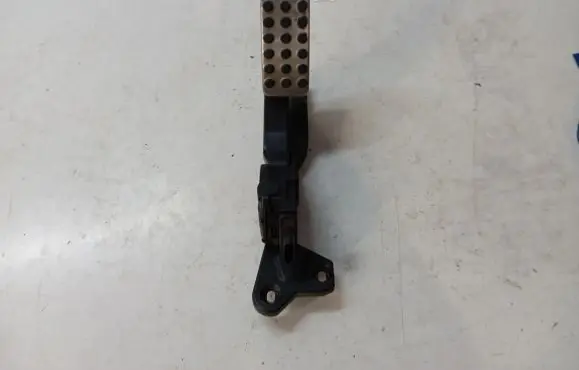 Mercedes-Benz GLE (W166 - C292) Accelerator throttle pedal A2923000100