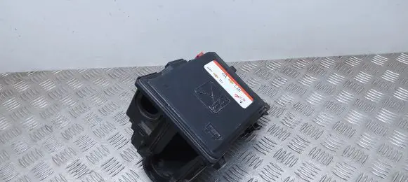 Peugeot 308 Fuse box set 9804681780