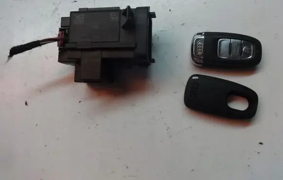 Audi A4 S4 B8 8K Ignition lock