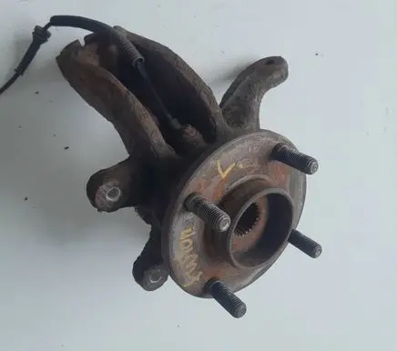Ford Fusion Front wheel hub spindle knuckle 2632