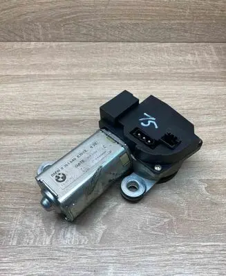 BMW 5 E39 Rear window wiper motor 8361640 172008