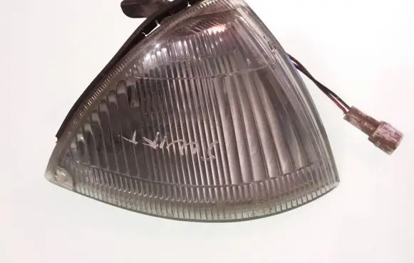 Suzuki Swift Cultus Front indicator light 21232231
