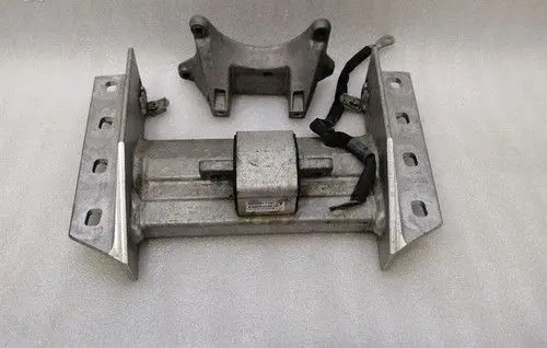 Mercedes-Benz SL AMG R231 Gearbox mount A2312400502