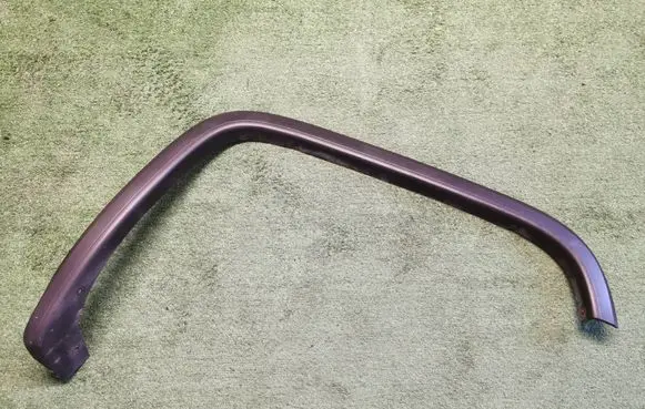 GMC Sierra III Front arch trim 23217178DAN 23217178 814728200