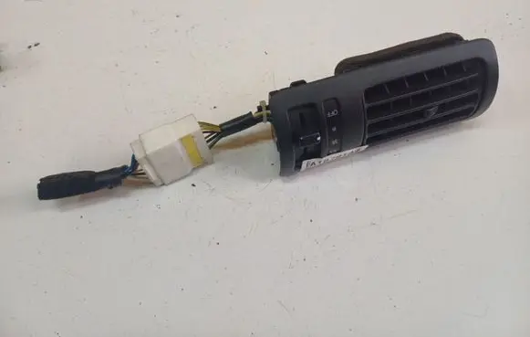 Dash center air vent grill