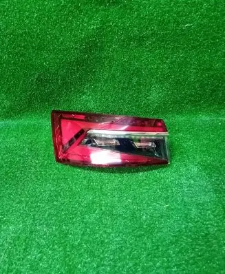Skoda Superb B8 (3V) Rear/tail lights