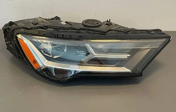 Audi Q7 4M Headlight/headlamp 11563060000 4M0941012B T5PP219