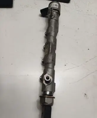 Volkswagen Golf VII Fuel main line pipe 04L130089F