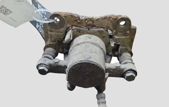 Toyota Corolla Verso AR10 Rear brake caliper