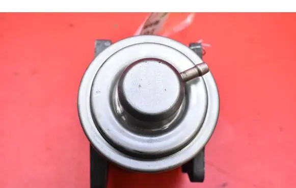 Volkswagen PASSAT B6 EGR valve 038131501AN
