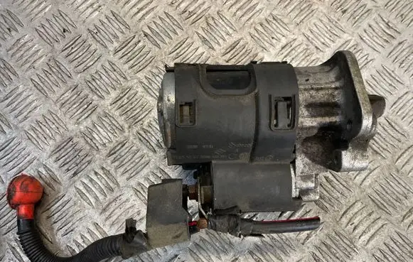 Nissan Juke I F15 Starter motor 8200463004 2230