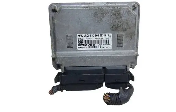 Skoda Fabia Mk2 (5J) Engine control unit/module 03D906023N 5WP4085104