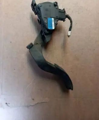 Audi A6 S6 C5 4B Accelerator throttle pedal 8D1723523M 6PV00837602
