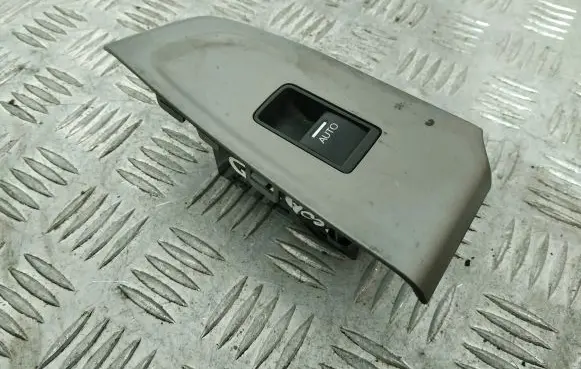 Honda Accord Electric window control switch 35780TL0E01M1