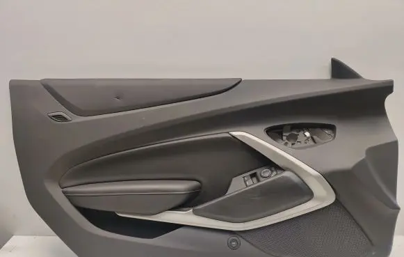 Chevrolet Camaro Front door card panel trim