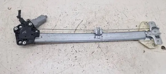Honda CR-V Front window lifting mechanism without motor