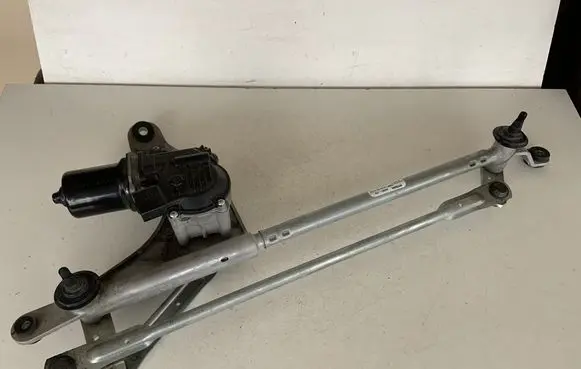Front wiper linkage and motor