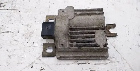 Volkswagen Touareg II Fuel injection pump control unit/module 7P0906093 A2C53355730 11270526