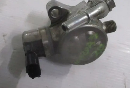 Mazda 3 III Fuel injection high pressure pump