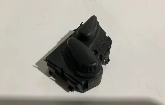 Mercedes-Benz E W211 Seat control switch 2108213851 03463815