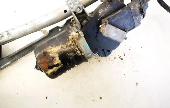 Toyota Aygo AB10 Wiper motor