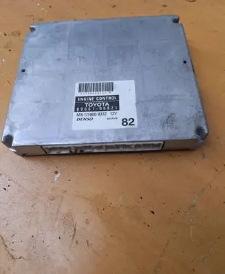 Toyota Avensis T250 Engine control unit/module 8966105821 1758008332 MB1758008332