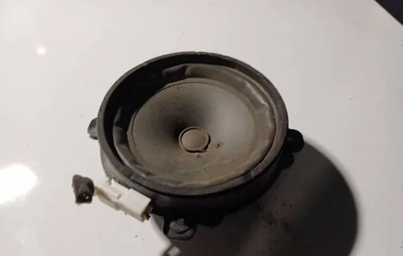 Chevrolet Captiva Front door speaker C100AA