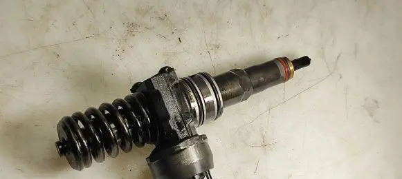 Fuel injector