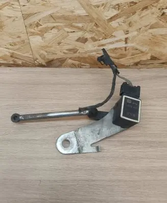BMW 5 E60 E61 Headlight/headlamp level sensor 1093697 111206