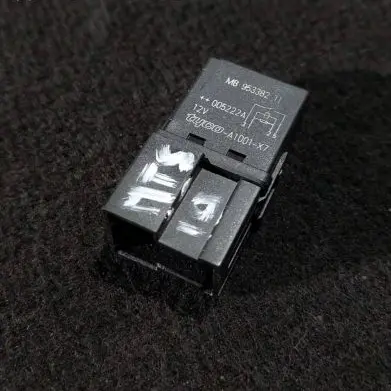 Mitsubishi Space Star Other relay MB953382 005222A A1001X7