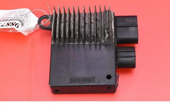Cadillac SRX Relay mounting block 8925726020