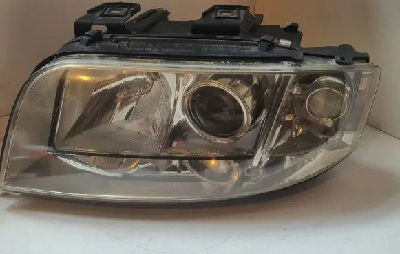 Audi A6 S6 C5 4B Headlight/headlamp 15592900