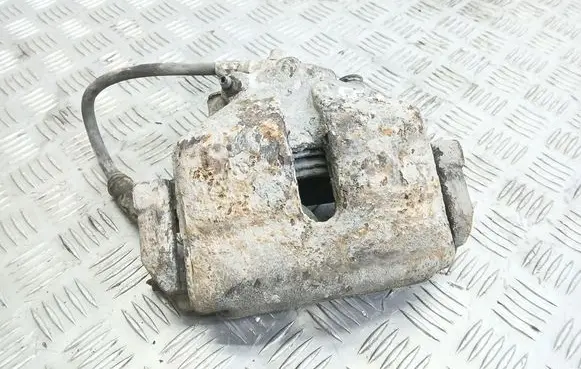 Volkswagen Golf Plus Front brake caliper