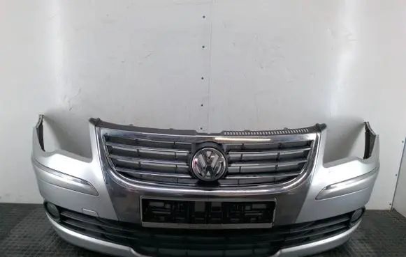 Volkswagen Touran I Front bumper LA7W