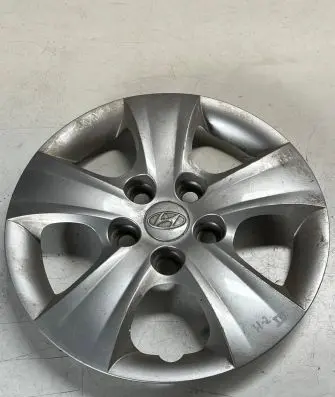 Hyundai i30 R15 wheel hub/cap/trim 529602R000
