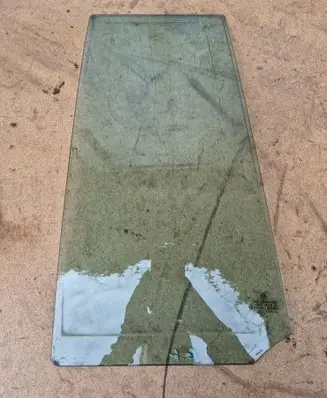 Volkswagen Touran I Rear door window glass DOT27M23100AS2 43R001057 E000184