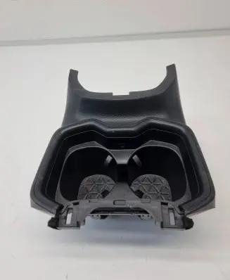 Cup holder front