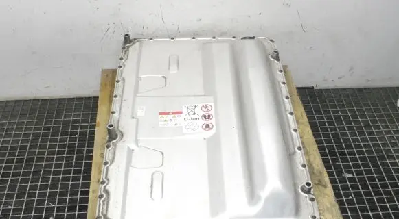 Skoda Octavia Mk4 Hybrid / electric car battery 5WA915588D