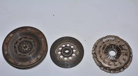 BMW 5 E60 E61 Clutch set kit 7567830 7563287