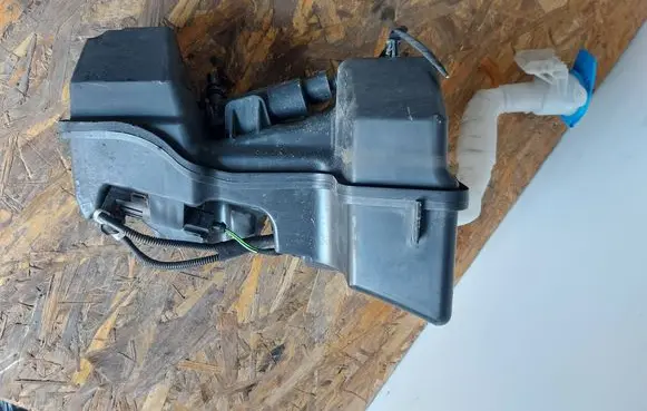 Volkswagen Golf Sportsvan Windshield washer fluid reservoir/tank 5G0955453M 5G0955453N