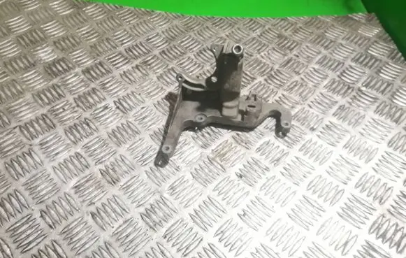 Ford Focus Generator/alternator bracket AV6Q9B470B