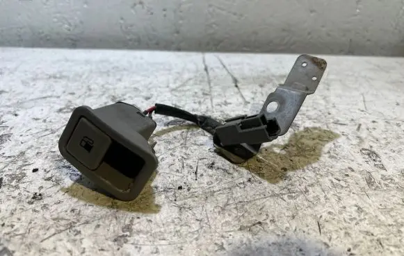Hyundai Santa Fe Fuel tank opening switch 935552B000