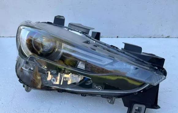 Mazda CX-5 II Headlight/headlamp