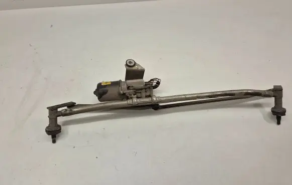 Renault Master II Front wiper linkage and motor