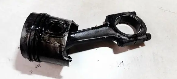Citroen Berlingo Piston with connecting rod